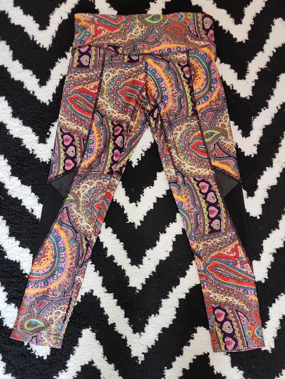 Paisley High-Waist Active Leggings - Multicolor